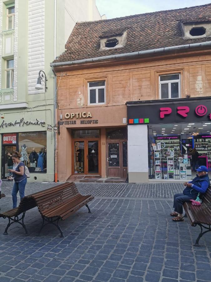 Petit * Braşov